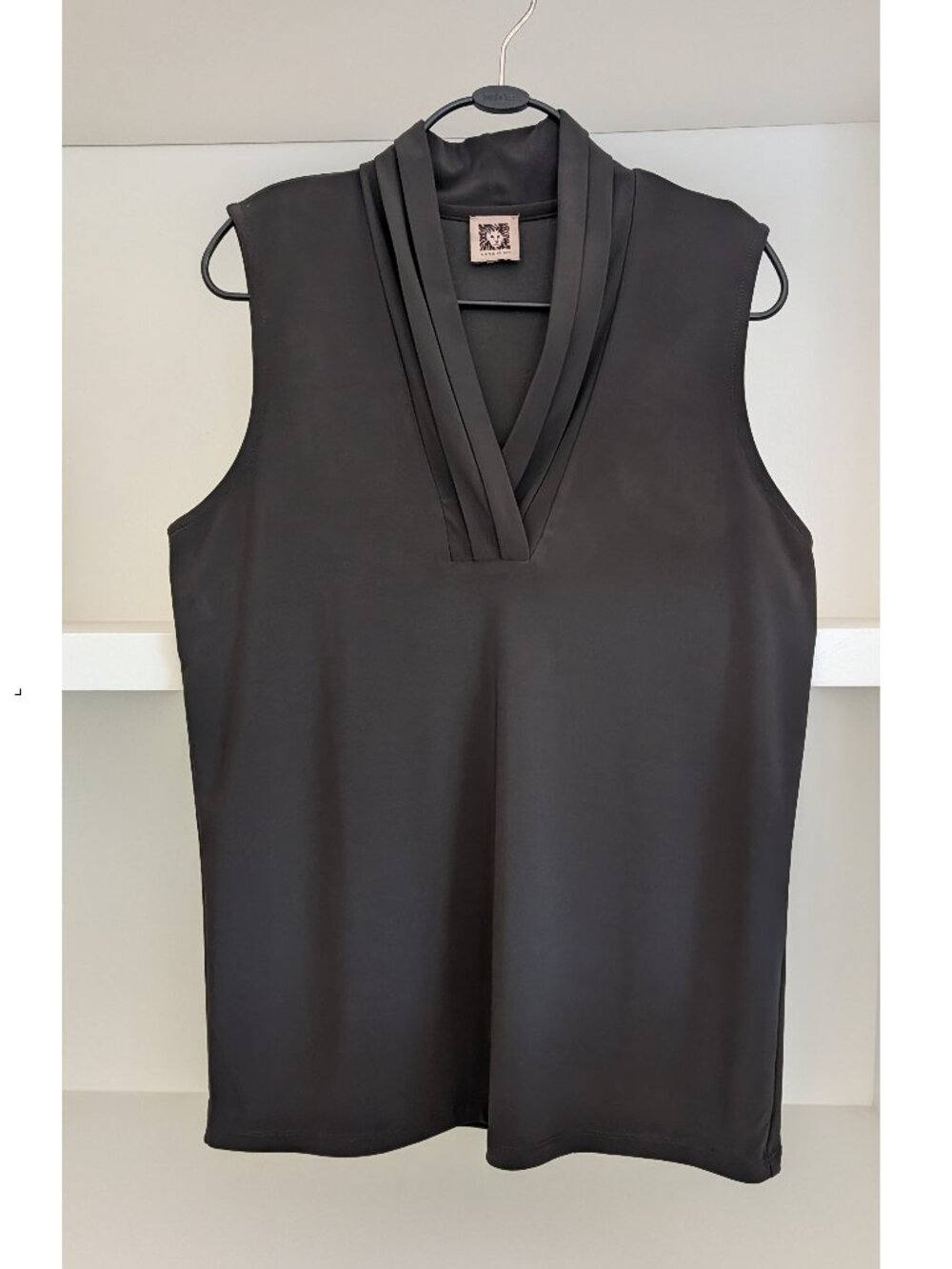 Anne Klein Womens Pleated V-Neck Sleeveless Shell Top Blouse Dark Olive Green